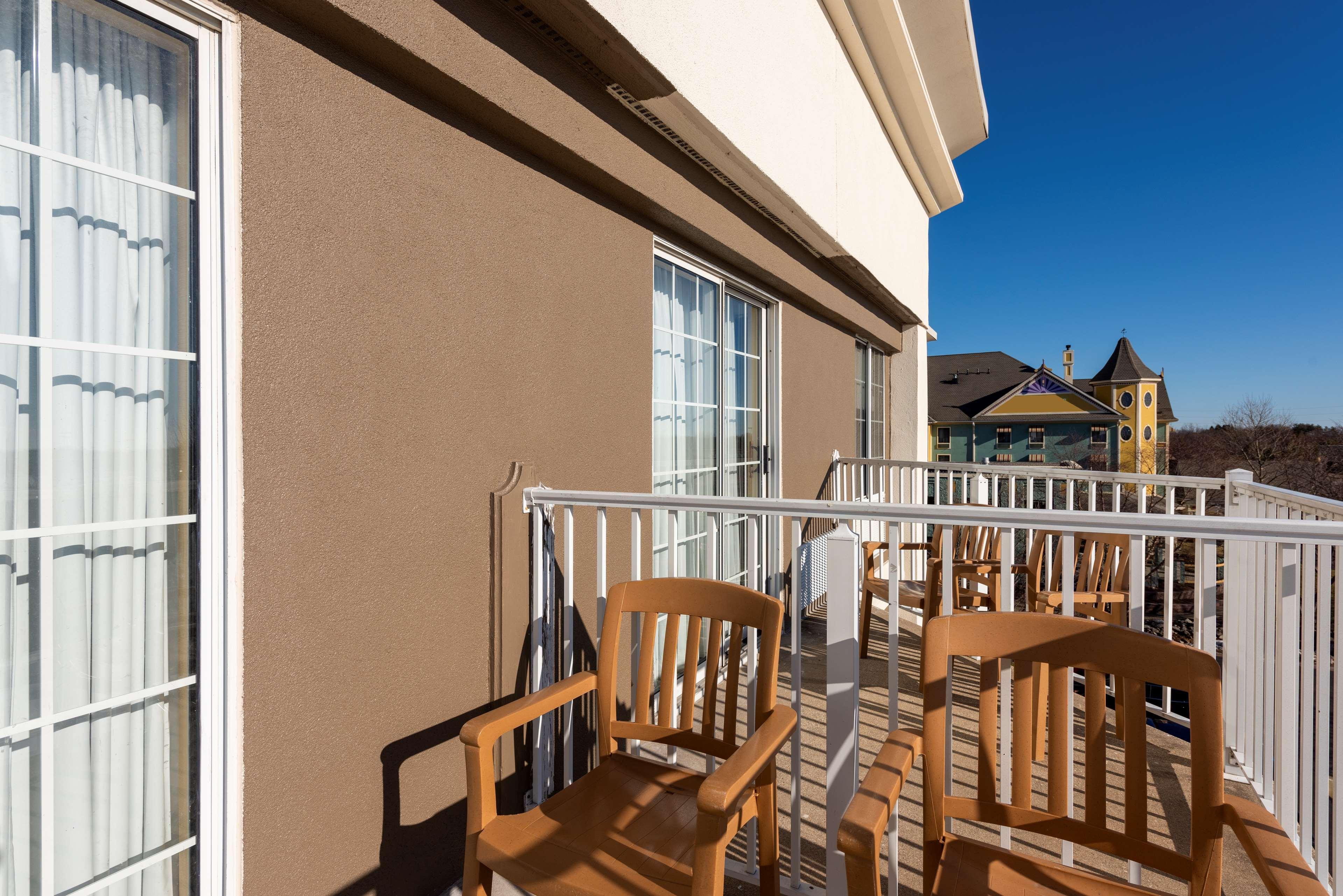 Hampton Inn Holland Esterno foto