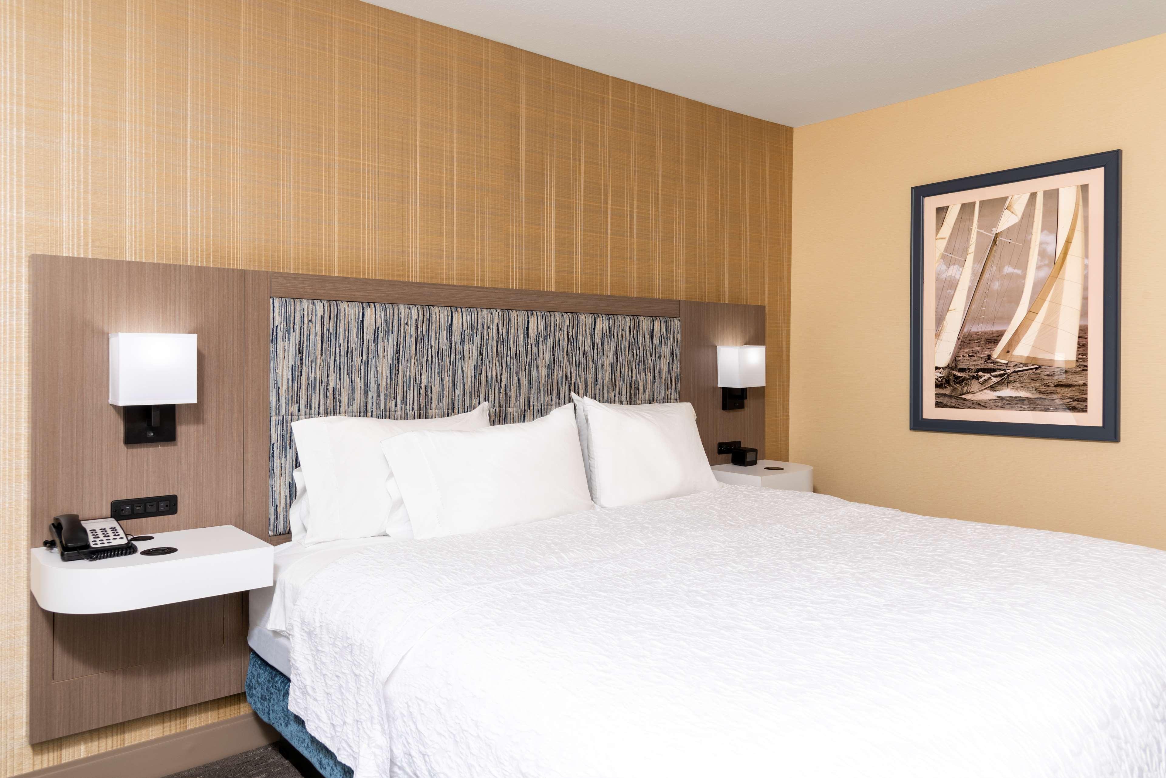 Hampton Inn Holland Esterno foto