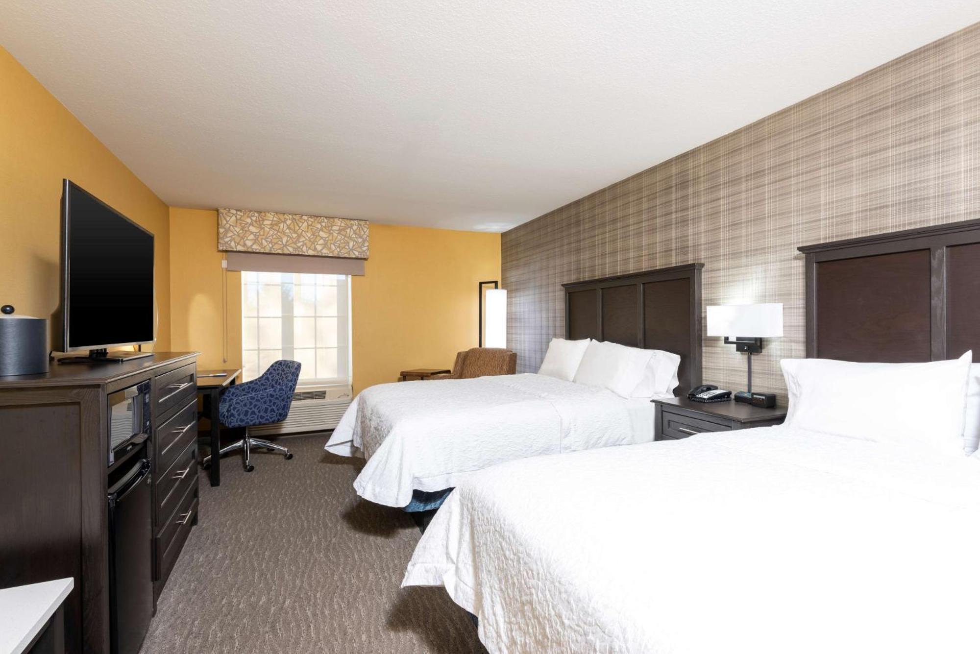 Hampton Inn Holland Esterno foto