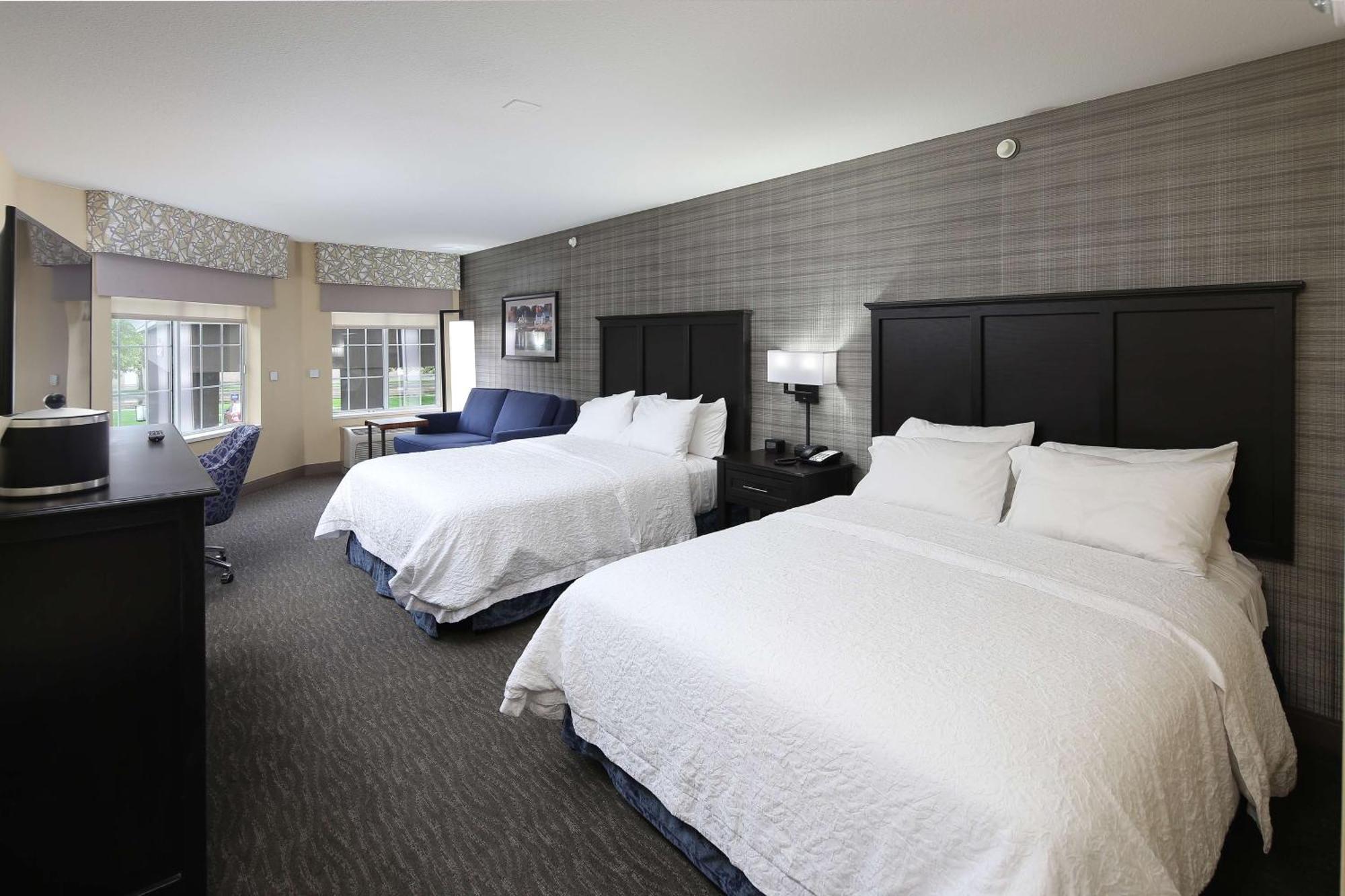 Hampton Inn Holland Esterno foto