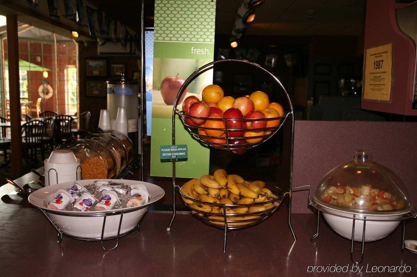 Hampton Inn Holland Esterno foto